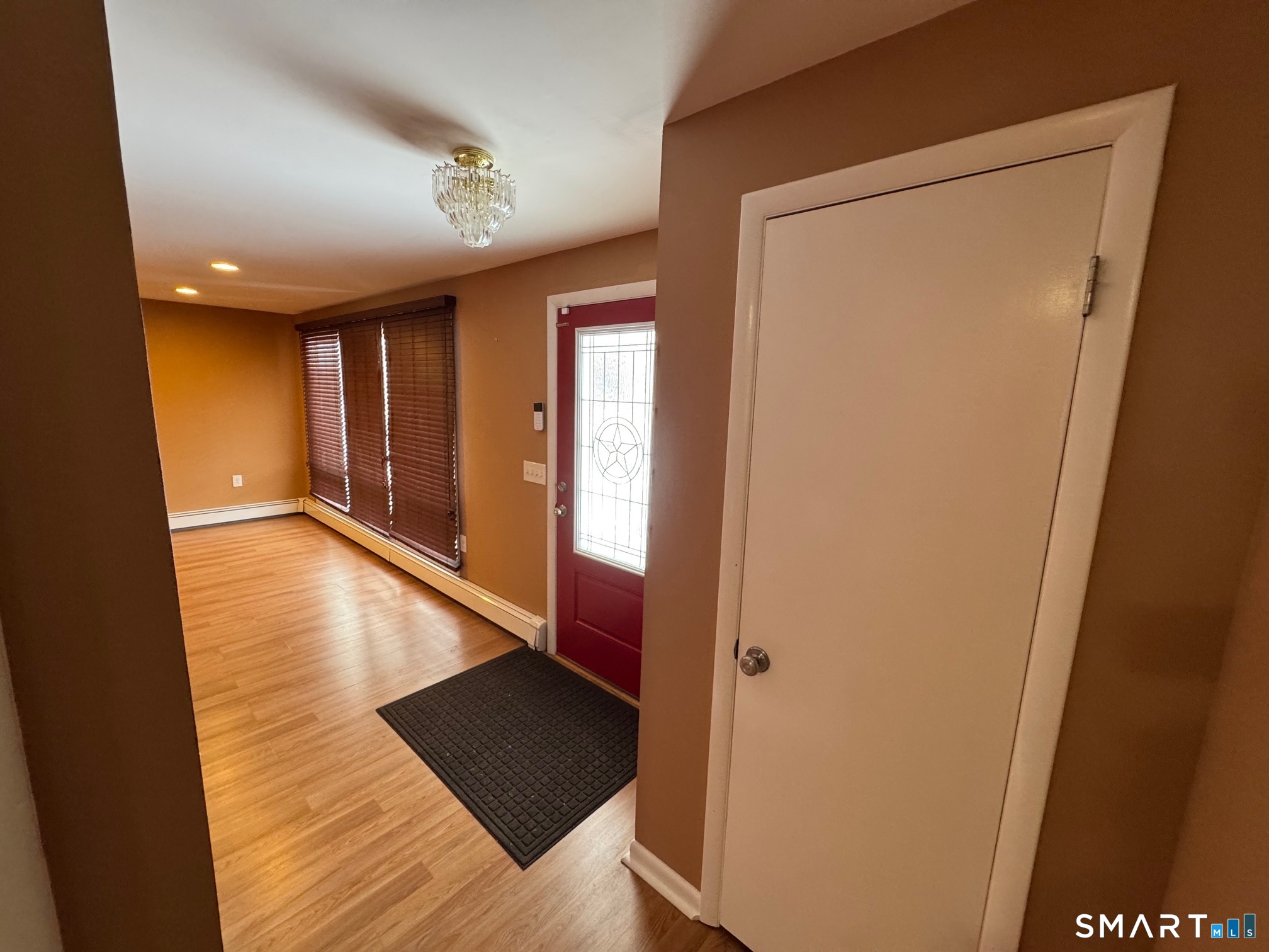 24 Webb Circle Monroe, CT 06468 - Photo 4 of 37