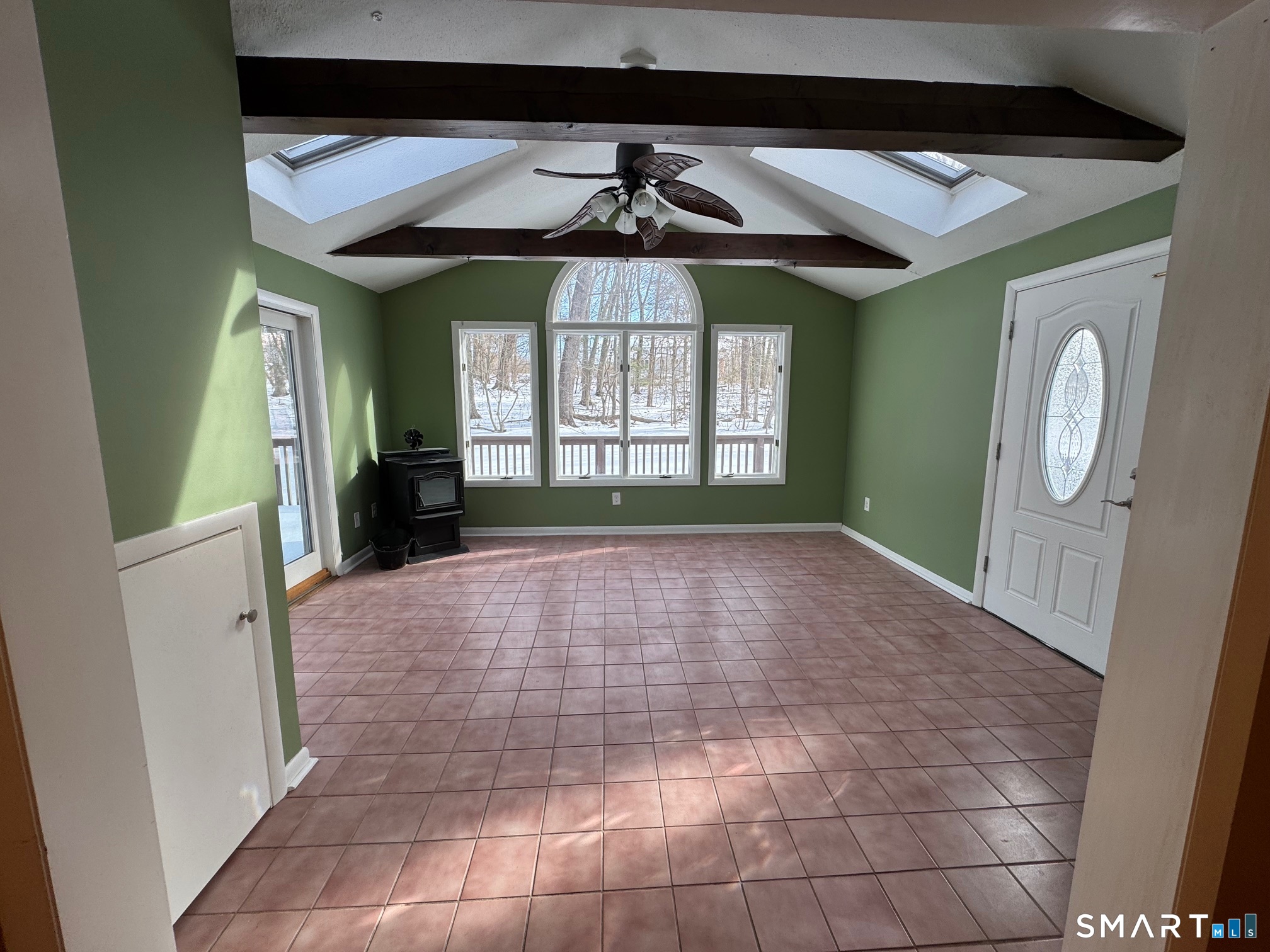 24 Webb Circle Monroe, CT 06468 - Photo 9 of 37