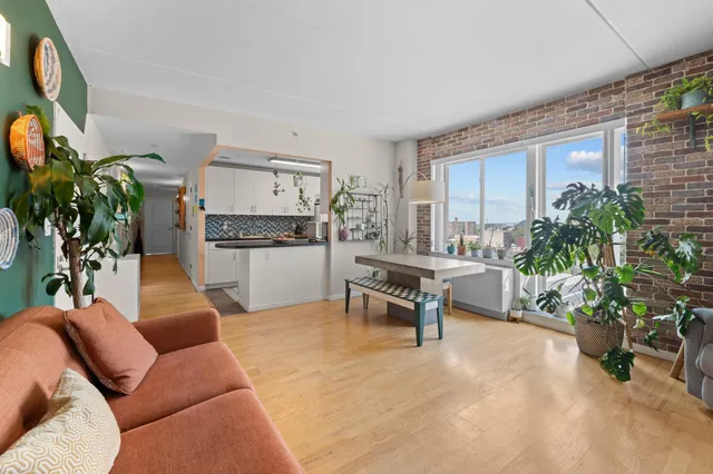 $287,500 | 853 Macy Place, Unit 8E | Longwood