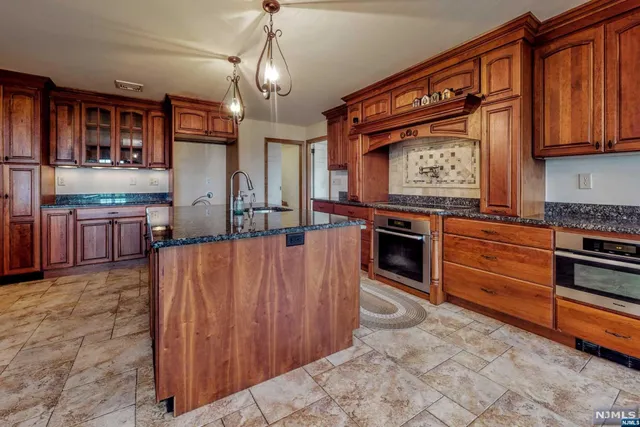 $6,500,000 | 11 Charlottesburg Road, Boonton, NJ 07005