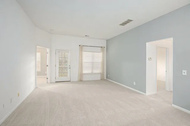 $345,000 | 2768 South Knightsbridge Circle, Ann Arbor, MI 48105