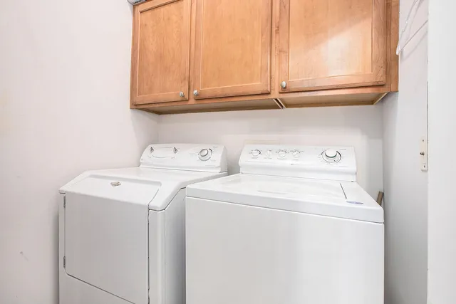 $345,000 | 2768 South Knightsbridge Circle, Ann Arbor, MI 48105