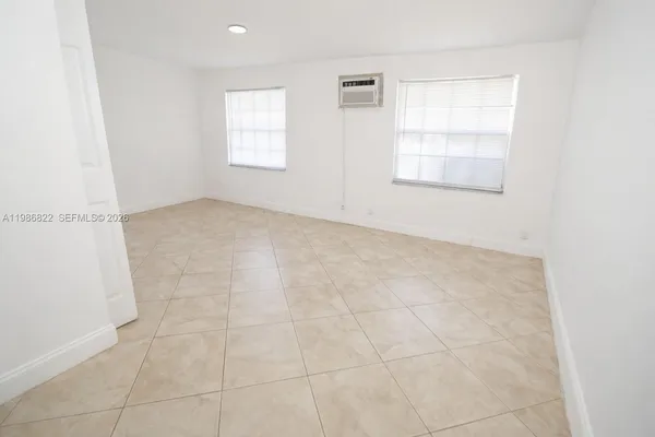 $1,350 | 35 Virginia Road, Unit 1, West Park, FL 33023