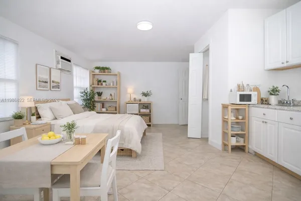 $1,350 | 35 Virginia Road, Unit 1, West Park, FL 33023