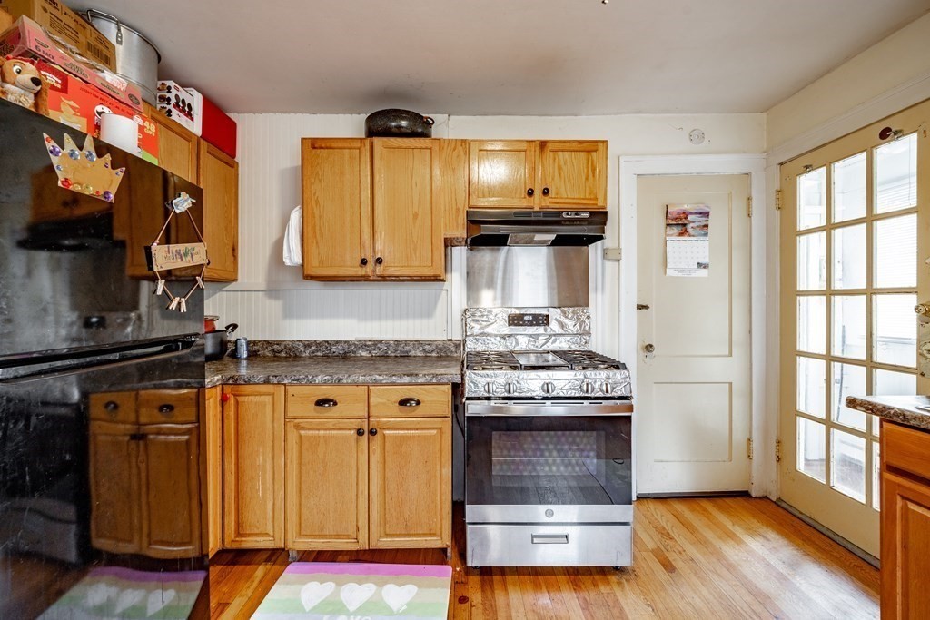 32 Shamrock Street Springfield, MA 01108 - Photo 16 of 38