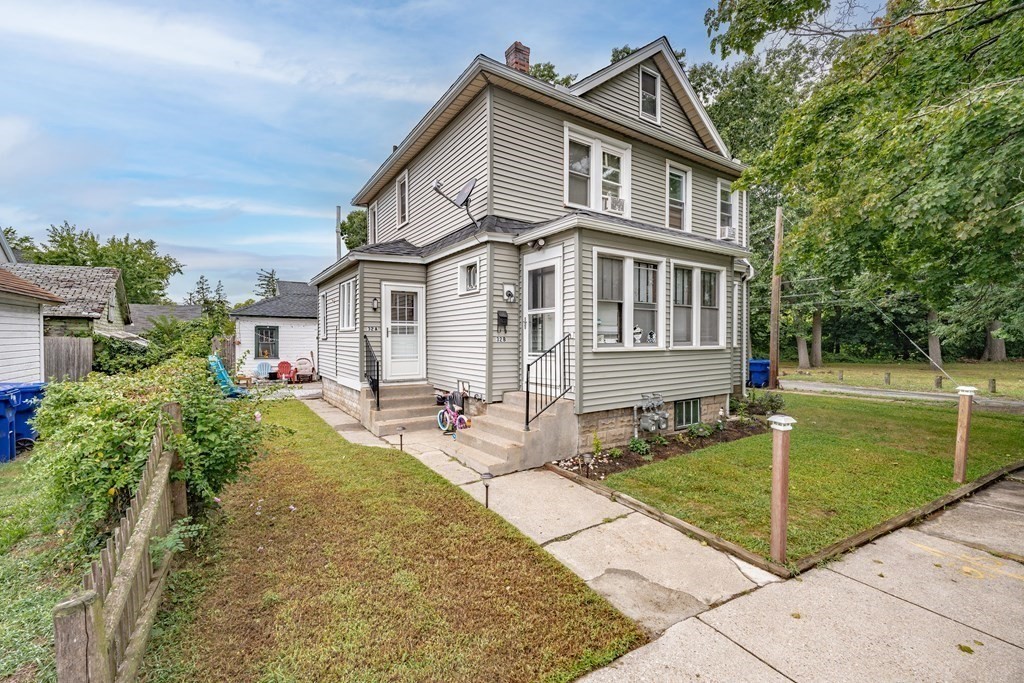 32 Shamrock Street Springfield, MA 01108 - Photo 5 of 38