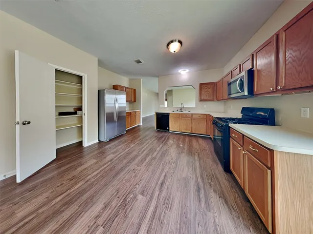 $1,880 | 19314 Yaupon Creek Drive, Cypress, TX 77433