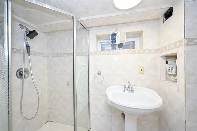 $915,000 | 6222 Avenue T | Mill Basin