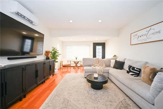 $915,000 | 6222 Avenue T | Mill Basin