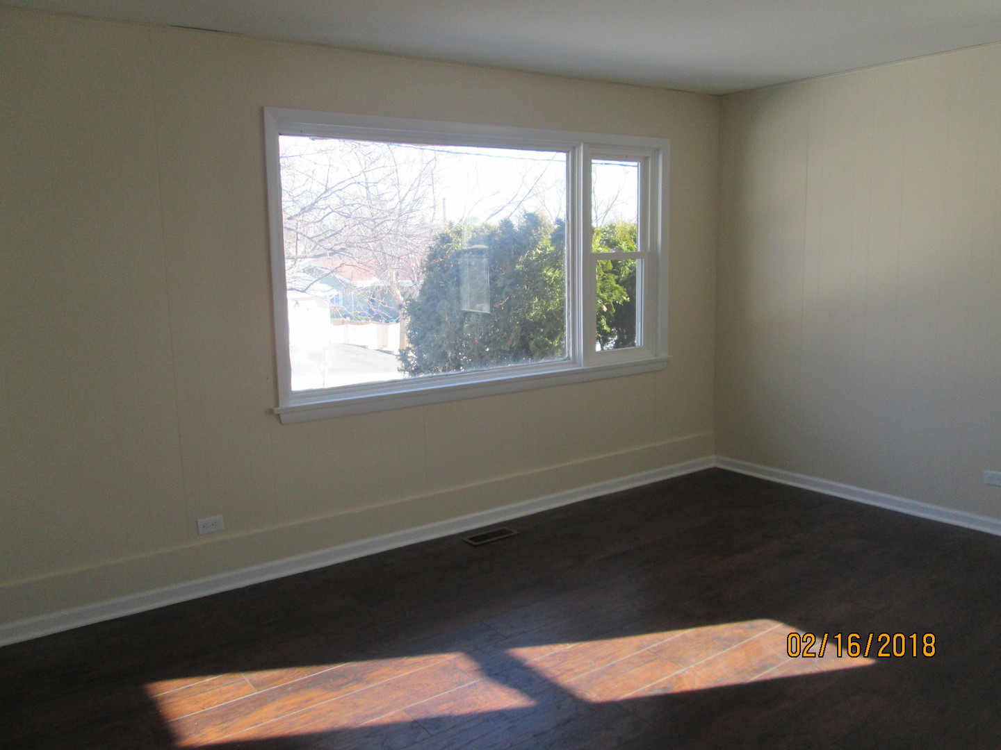 320 North Rosedale Court Round Lake, IL 60073 - Photo 3 of 17