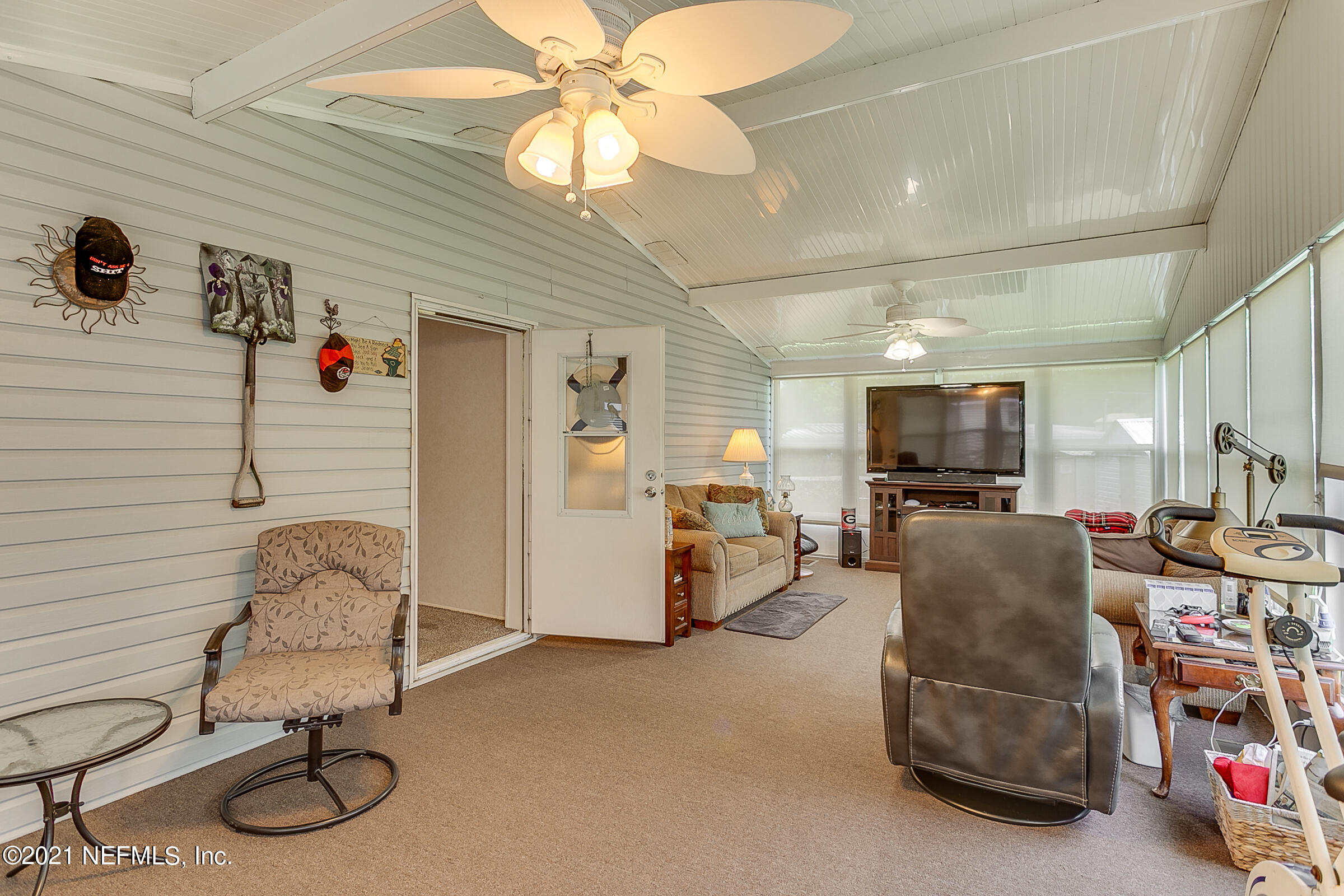 102 Cove Road Satsuma, FL 32189 - Photo 20 of 34 19-Florida-Room-View-1