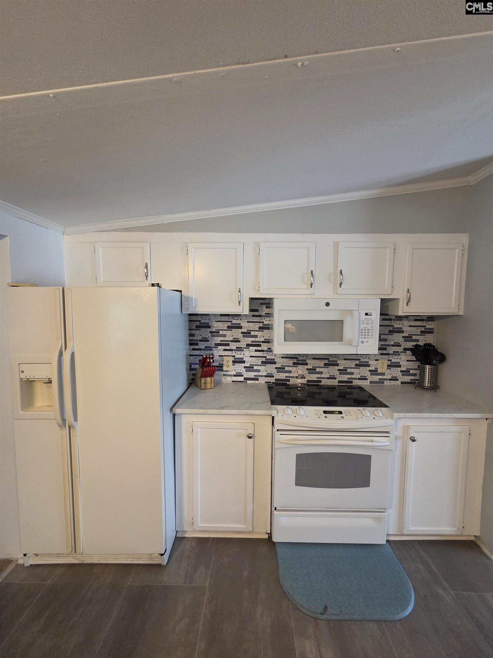 1618 Hickory Hill Road Eastover, SC 29044 - Photo 13 of 32