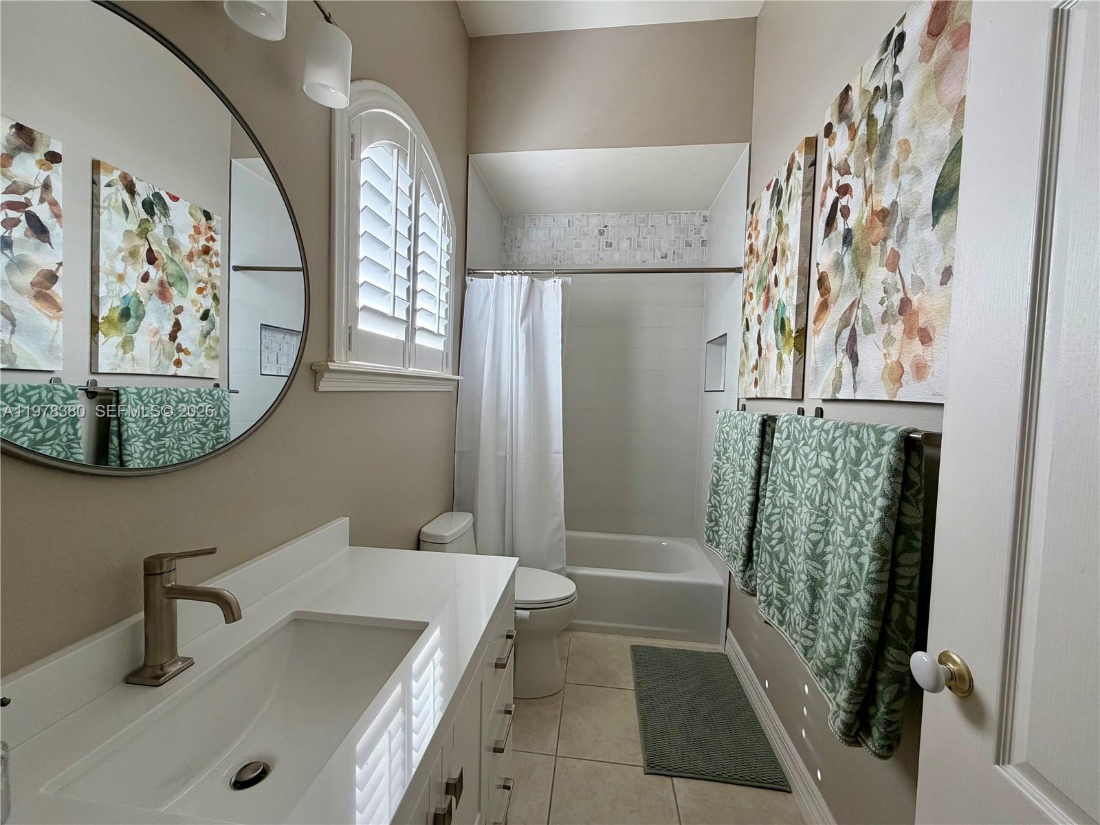 12391 Southwest 75th Street Miami, FL 33183 - Photo 62 of 89 Hall Bath with tub