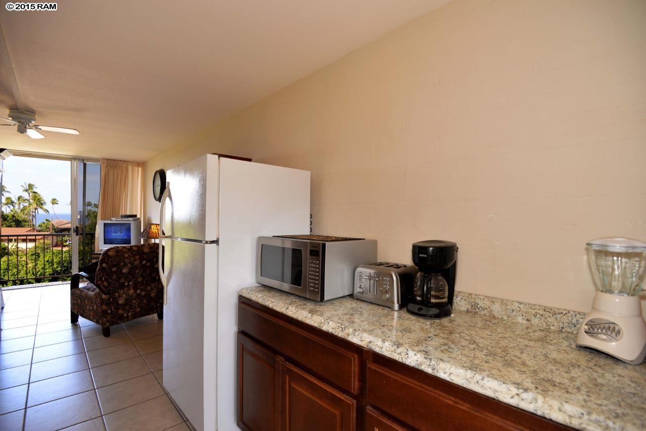 3660 Lower Honoapiilani Road, Unit 409 Lahaina, HI 96761 - Photo 8 of 25 Gallery Image 8