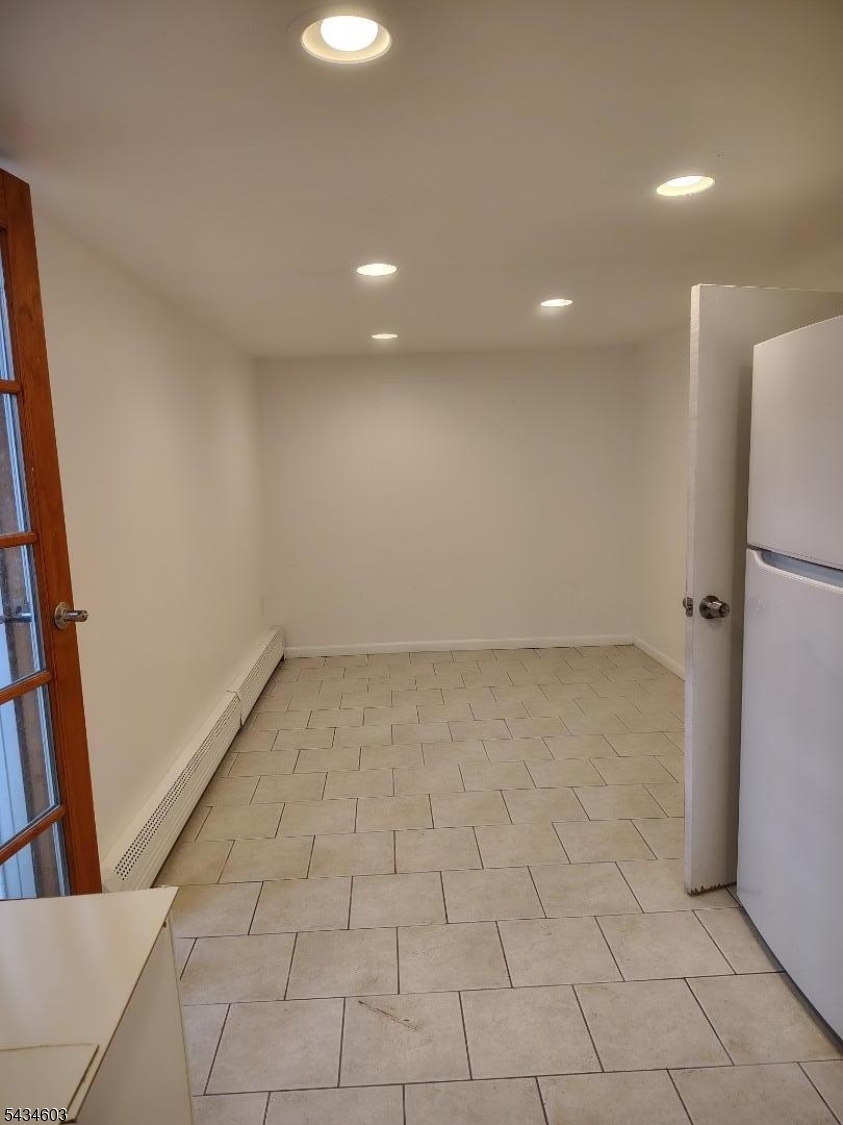 442 River Road North Arlington, NJ 07031 - Photo 18 of 26 a view of room