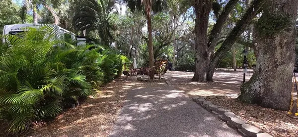 $170,000 | 400 Longhorn Drive, River Ranch, FL 33867