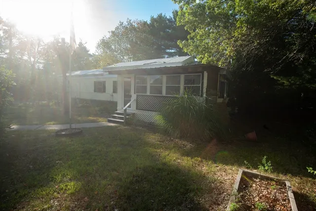 $165,000 | 20 Dana Road, Barre, MA 01005