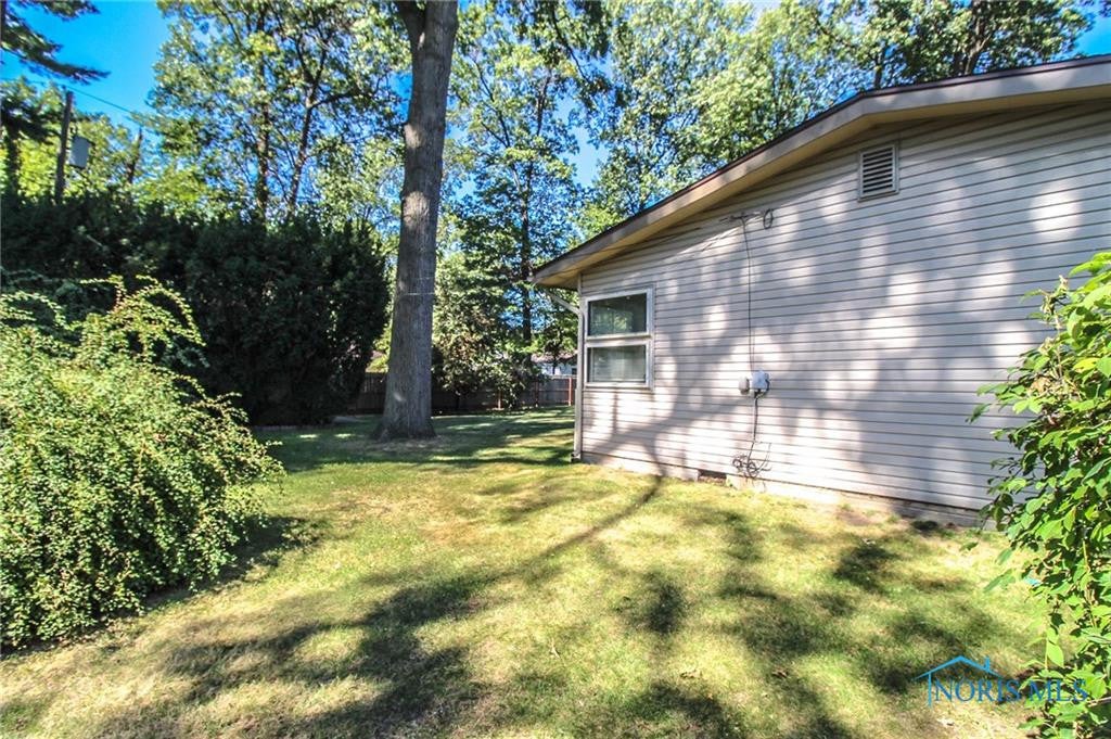 5251 Pawnee Road Toledo, OH 43613 - Photo 32 of 39 Photo 32