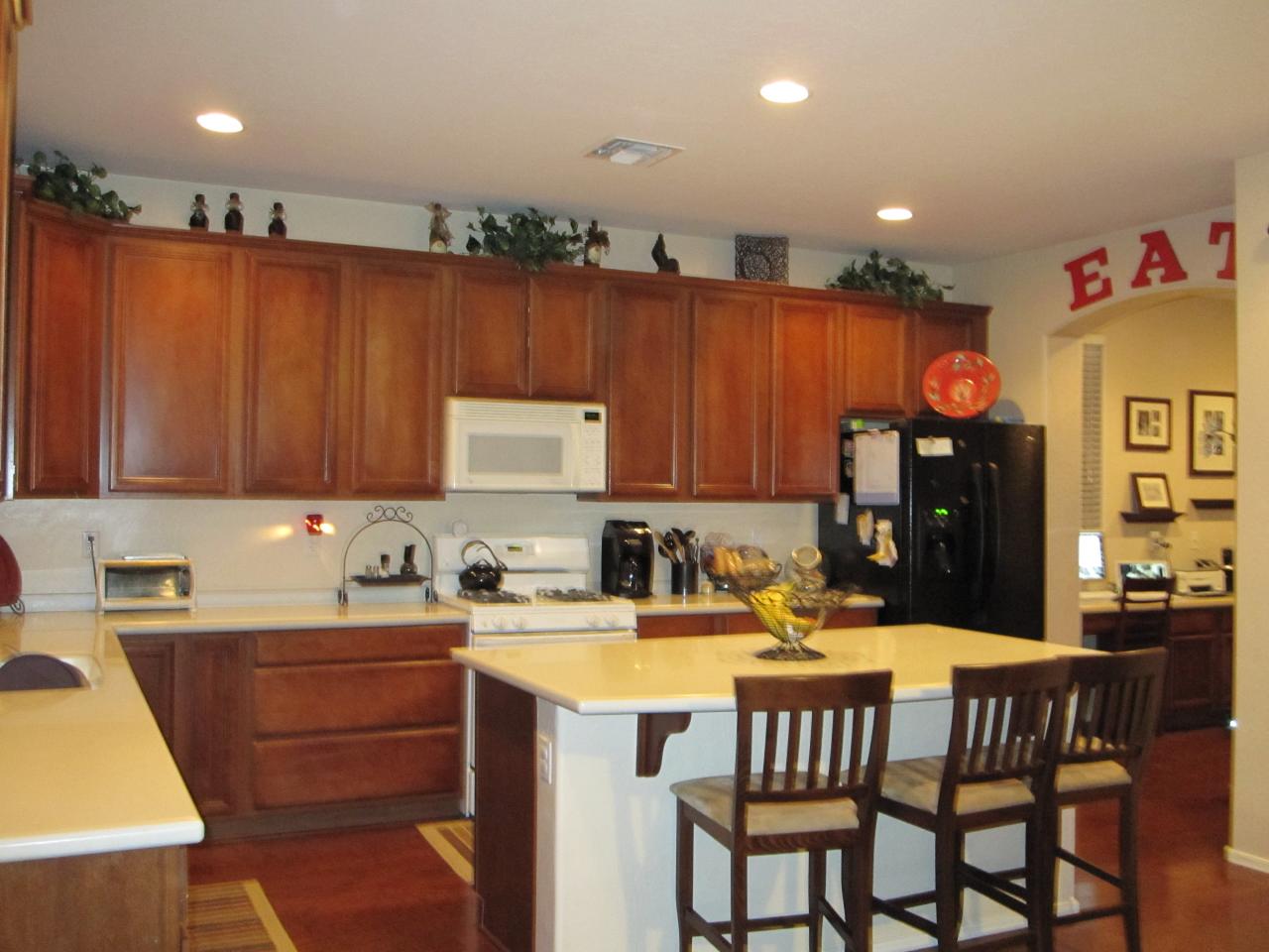 3764 South Martingale Road Gilbert, AZ 85297 - Photo 2 of 37 Kitchen
