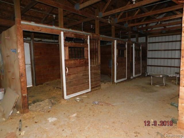 9482 Stelzer Road Howell, MI 48855 - Photo 22 of 28 Stalls