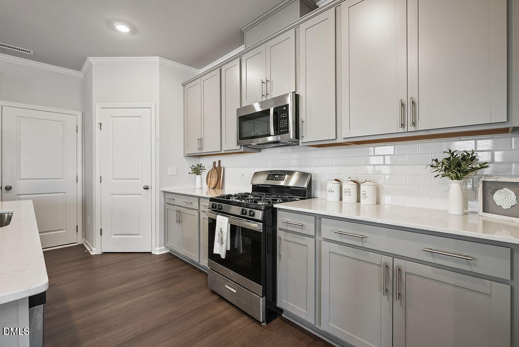 253 Eden View Bend Raleigh, NC 27610 - Photo 11 of 43 DSC03231