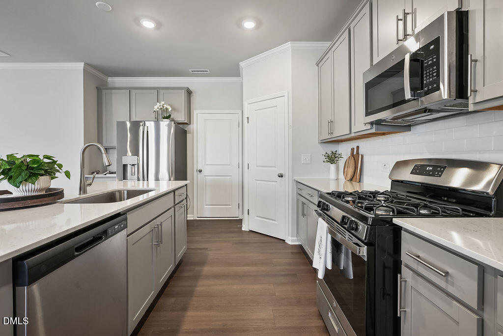 253 Eden View Bend Raleigh, NC 27610 - Photo 14 of 43 DSC03246