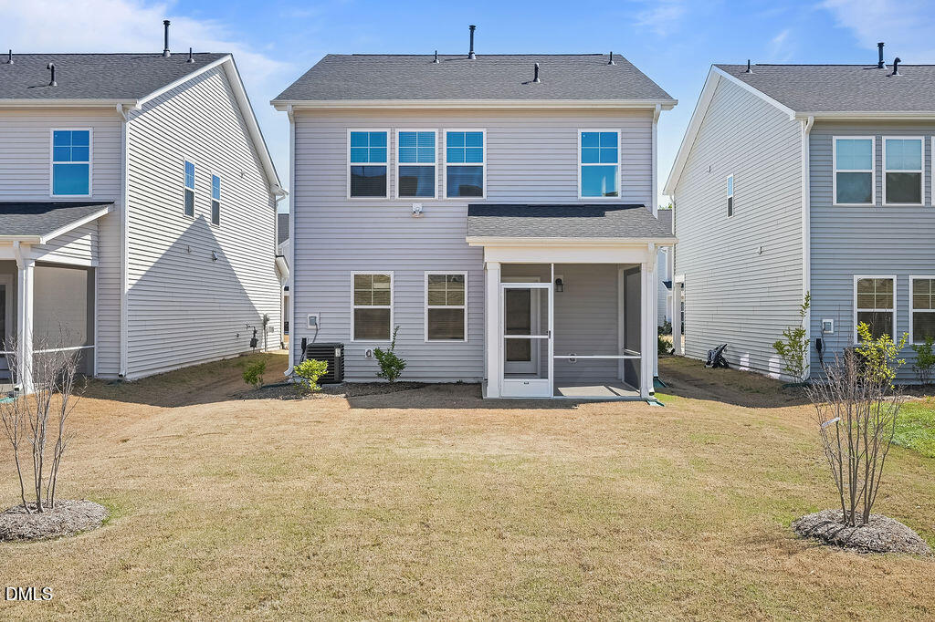 253 Eden View Bend Raleigh, NC 27610 - Photo 4 of 43 DSC03206