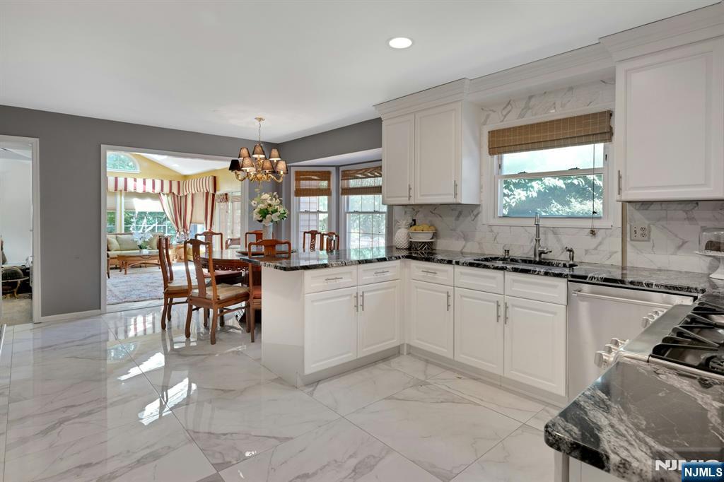 10 Moonshadow Court Butler, NJ 07405 - Photo 19 of 47