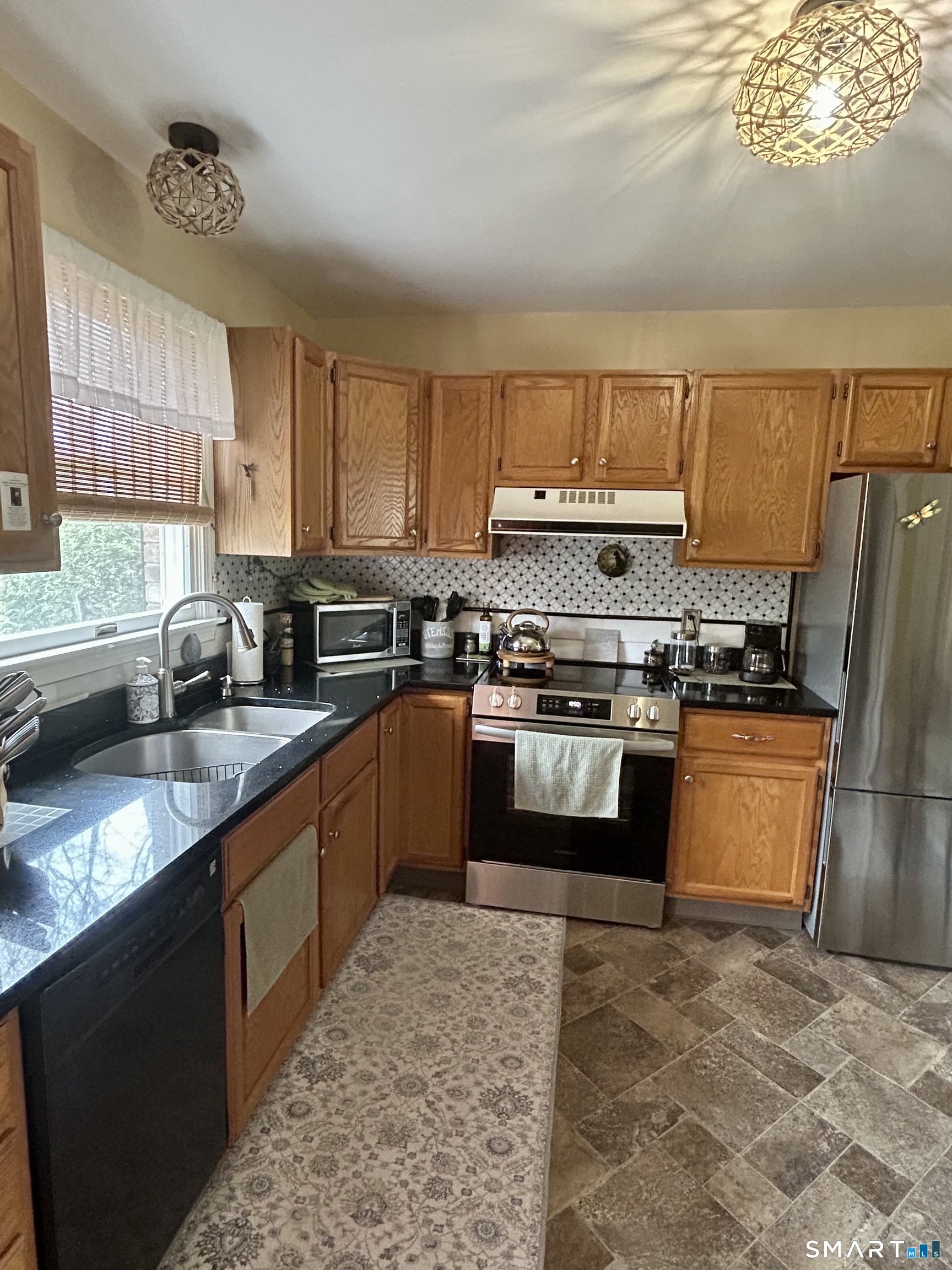 11 Athol Street, Unit 11 Killingly, CT 06239 - Photo 3 of 17