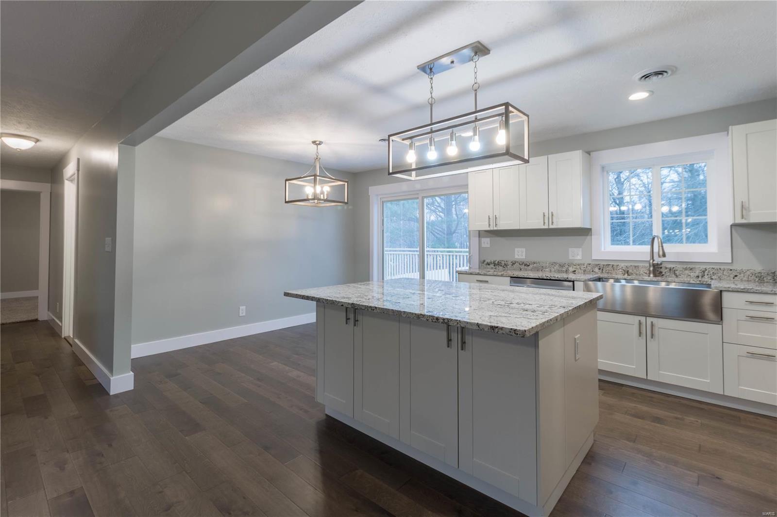 11931 Trolley Line Road Marion, IL 62959 - Photo 5 of 30