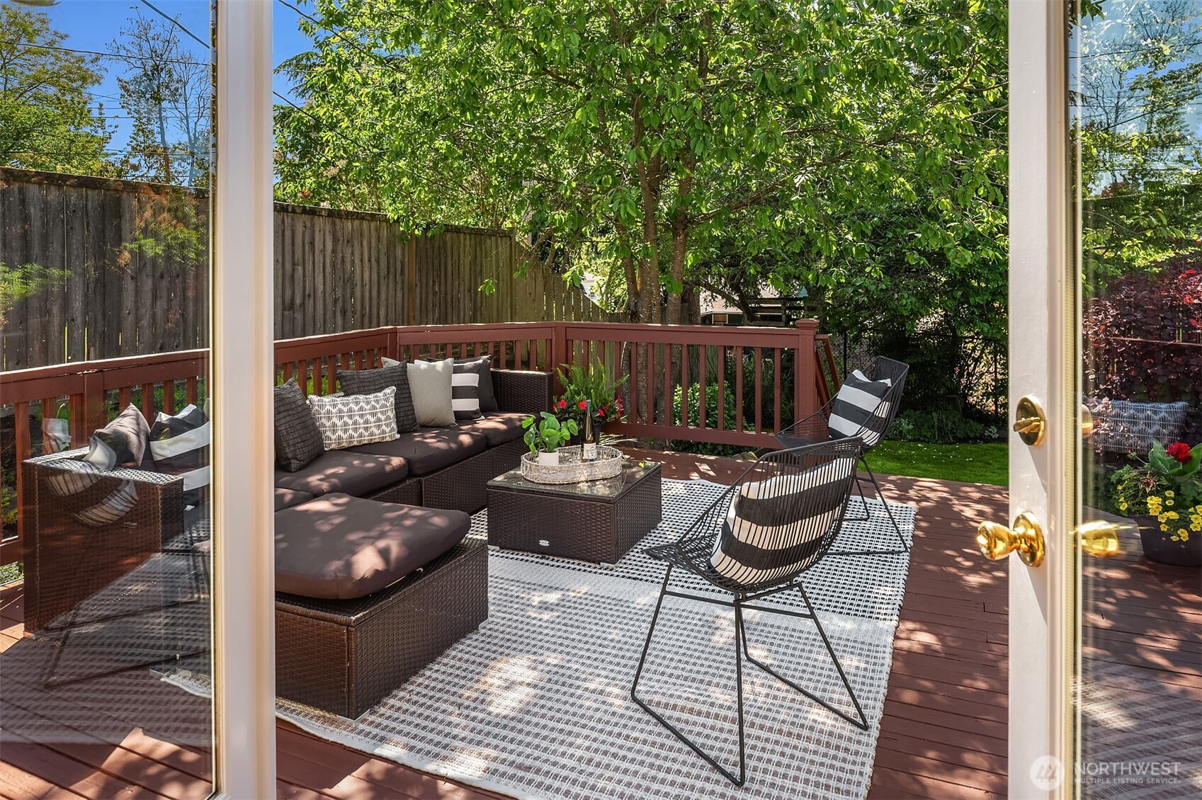 4007 49th Avenue Southwest Seattle, WA 98116 - Photo 11 of 38
