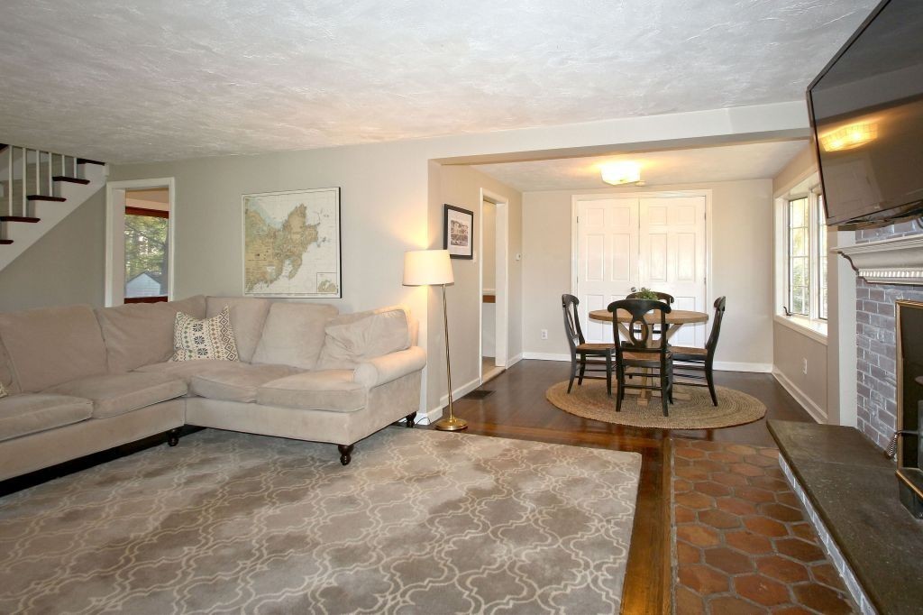 10 Dudley Road Wayland, MA 01778 - Photo 5 of 24 Gallery Image 5