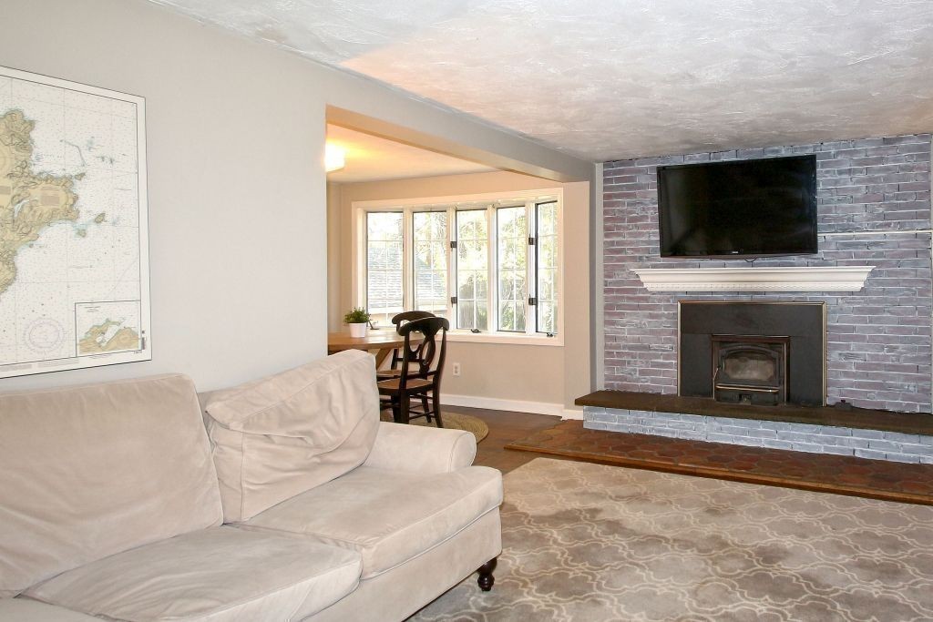10 Dudley Road Wayland, MA 01778 - Photo 6 of 24 Gallery Image 6