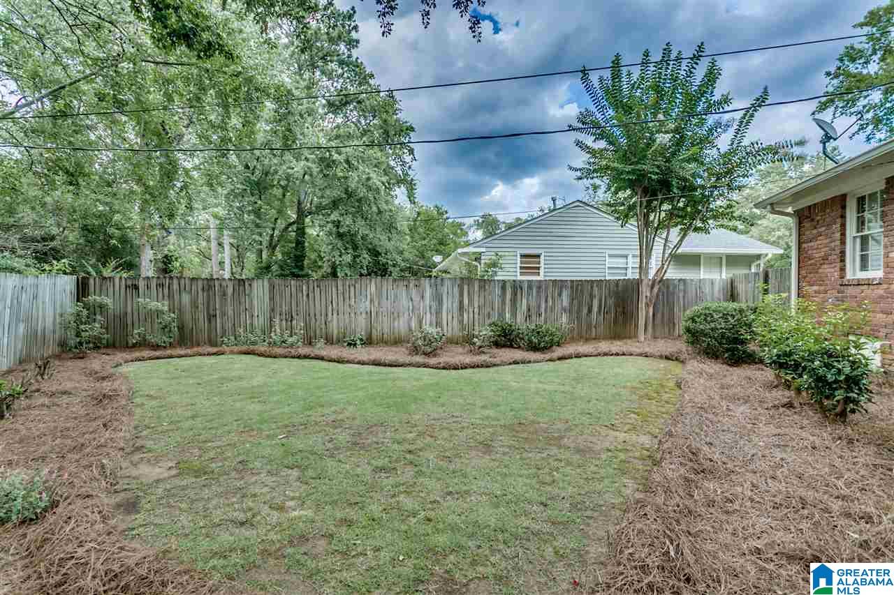 4226 MountainDale Road Birmingham, AL 35213 - Photo 11 of 37