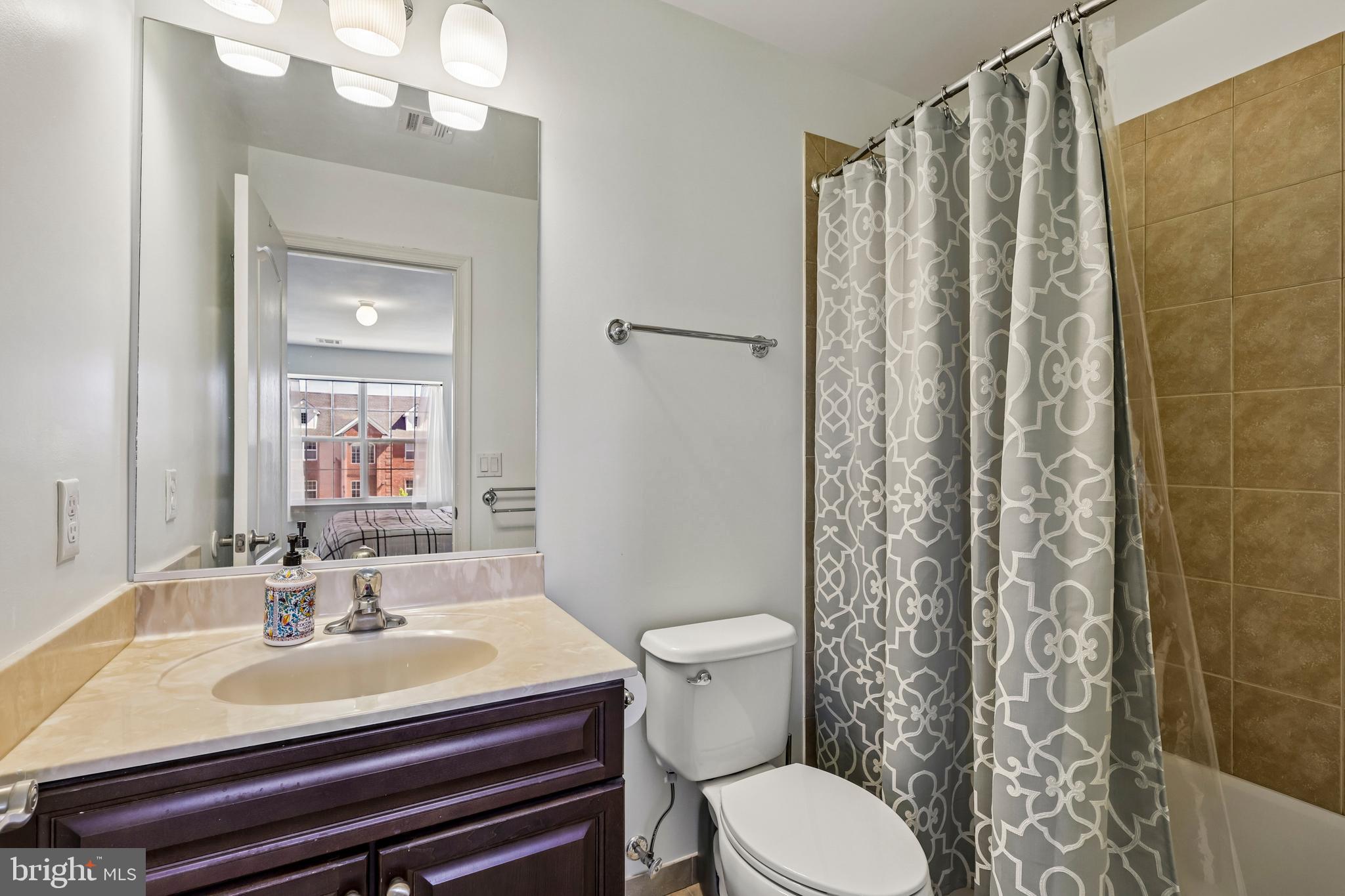 41 Emerald Road Robbinsville, NJ 08691 - Photo 49 of 69 En-suite bathroom 5