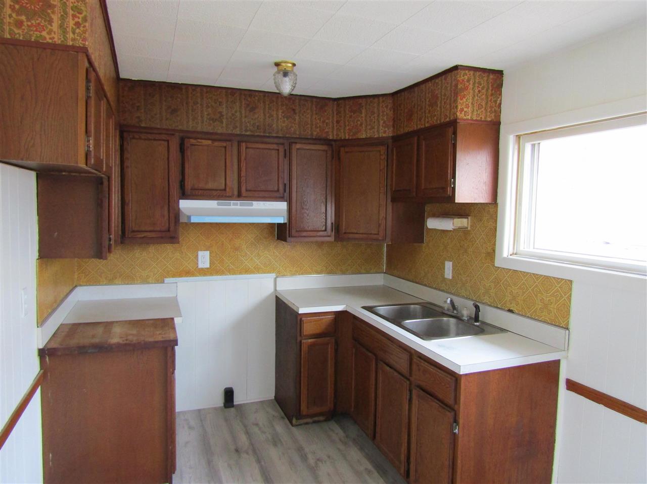 15641 Chandler Road Bath, MI 48808 - Photo 11 of 17 50062663-10.JPG