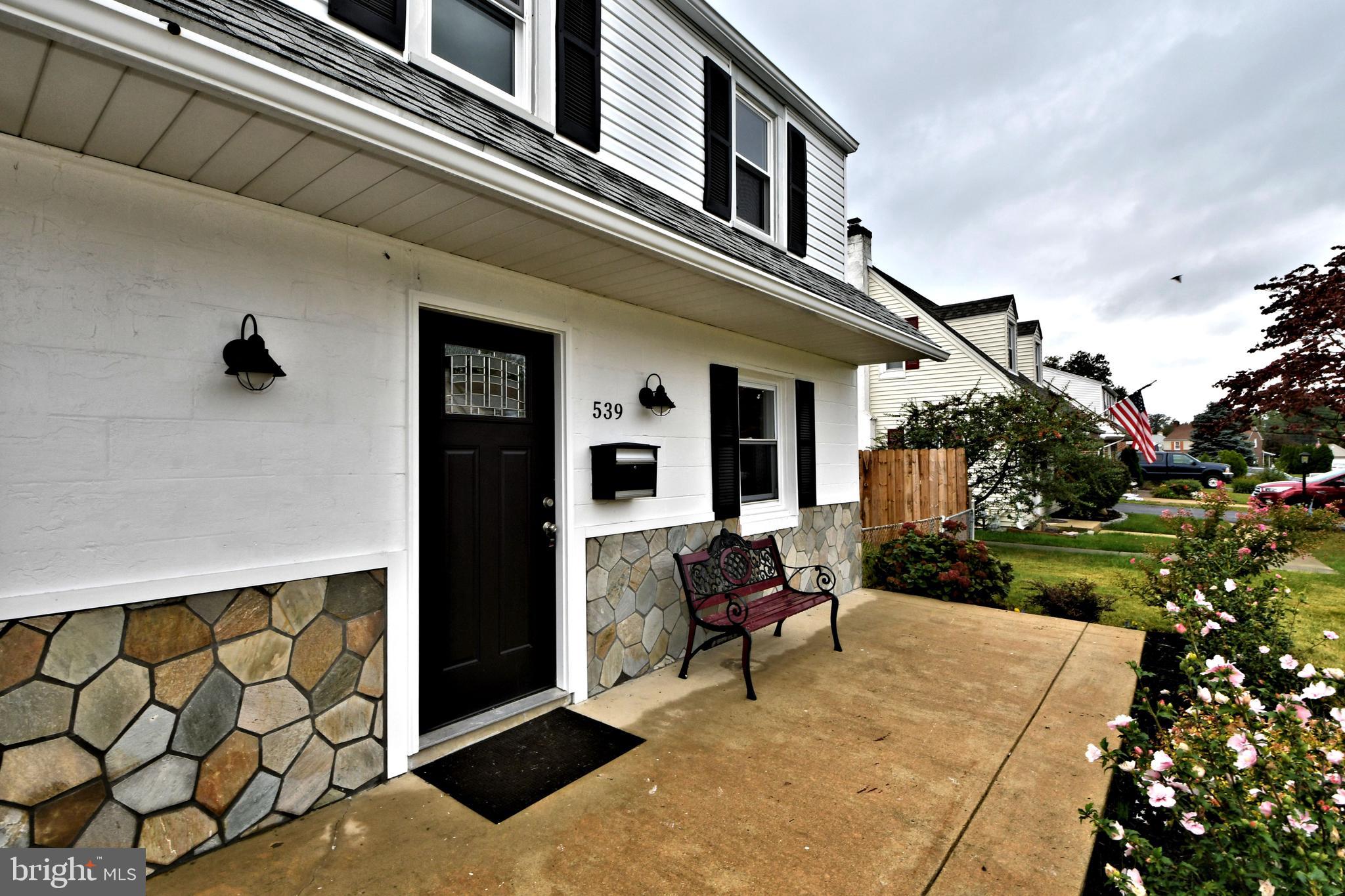 539 Stanbridge Road Morton, PA 19070 - Photo 2 of 48 Front Entry