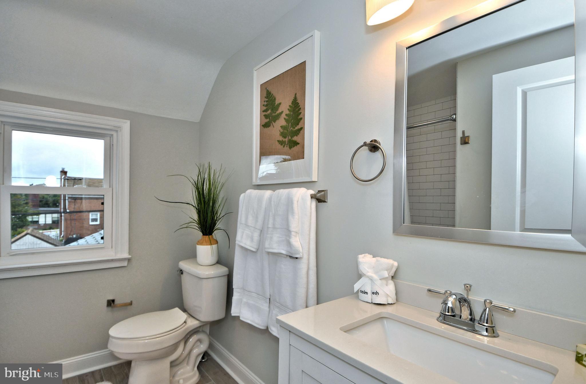 539 Stanbridge Road Morton, PA 19070 - Photo 34 of 48 Main Bathroom