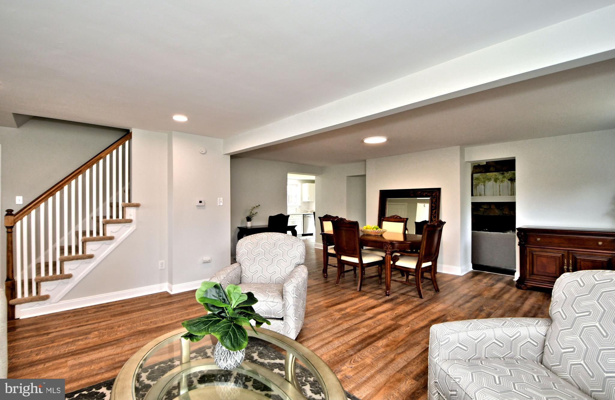 539 Stanbridge Road Morton, PA 19070 - Photo 6 of 48 Living Room Dining Room