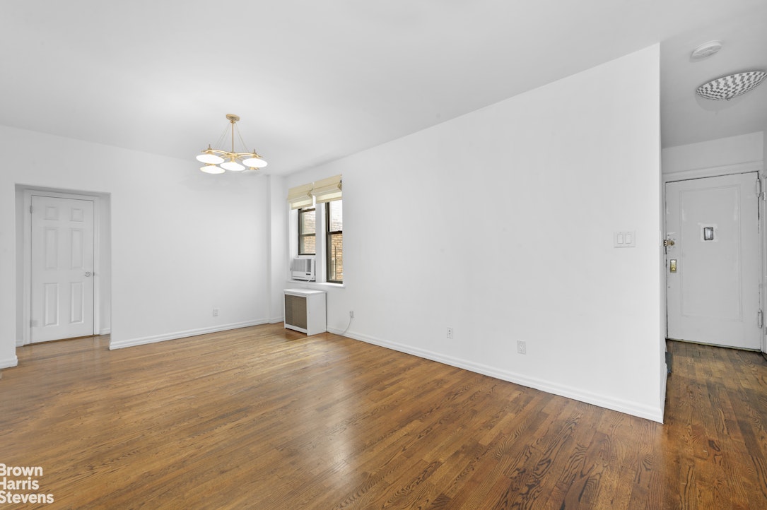332 East 84th Street, Unit 5H Manhattan, NY 10028 - Photo 3 of 13