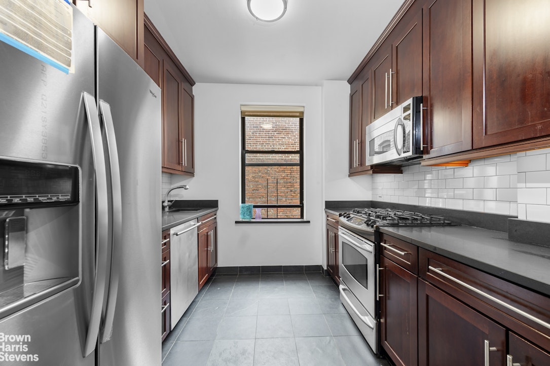 332 East 84th Street, Unit 5H Manhattan, NY 10028 - Photo 4 of 13