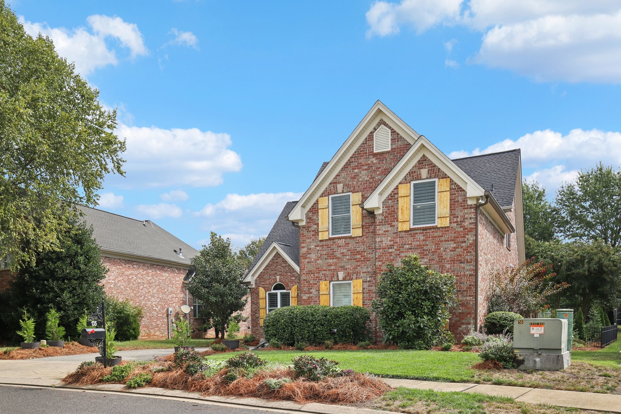 135 Ruland Circle Hendersonville, TN 37075 - Photo 4 of 89 a front view of a house with a yard