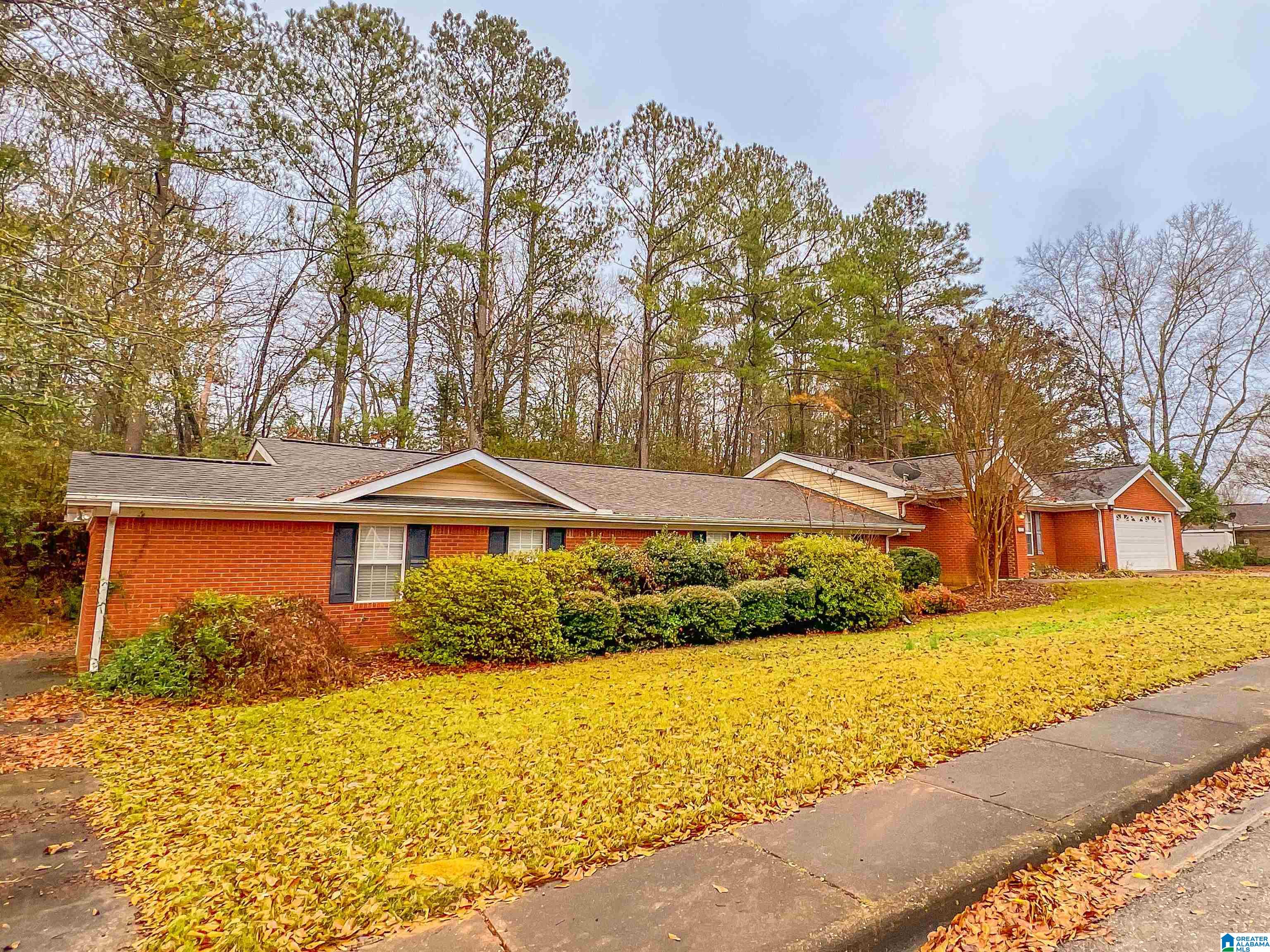 242 Foxley Road Anniston, AL 36205 - Photo 2 of 41