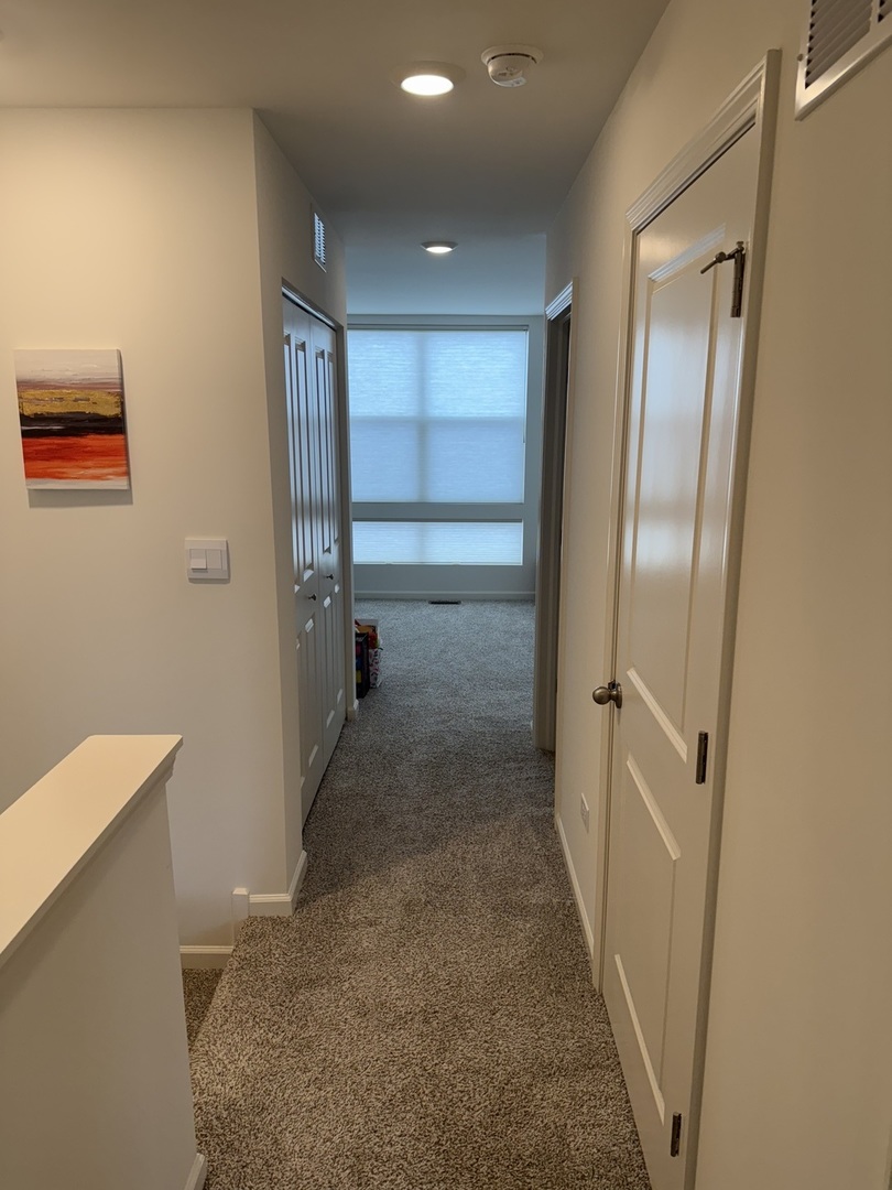 314 Summit Circle Lombard, IL 60148 - Photo 15 of 24 a view of room