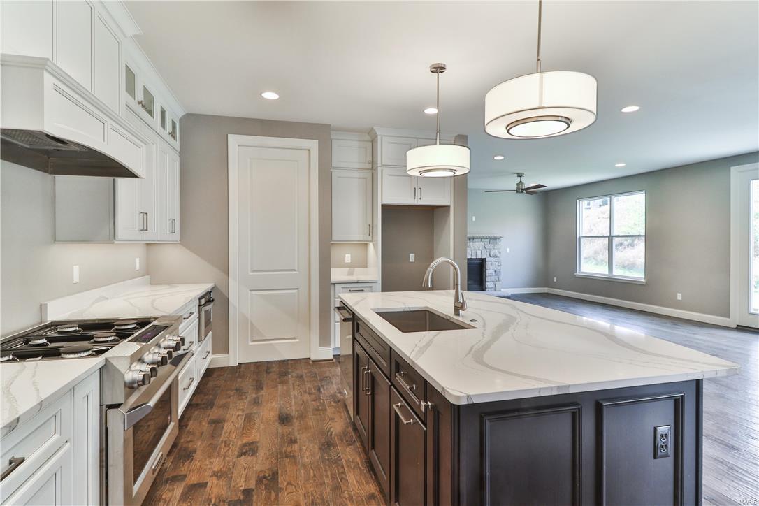 1043 Bridleridge Crossing Spur High Ridge, MO 63049 - Photo 20 of 55