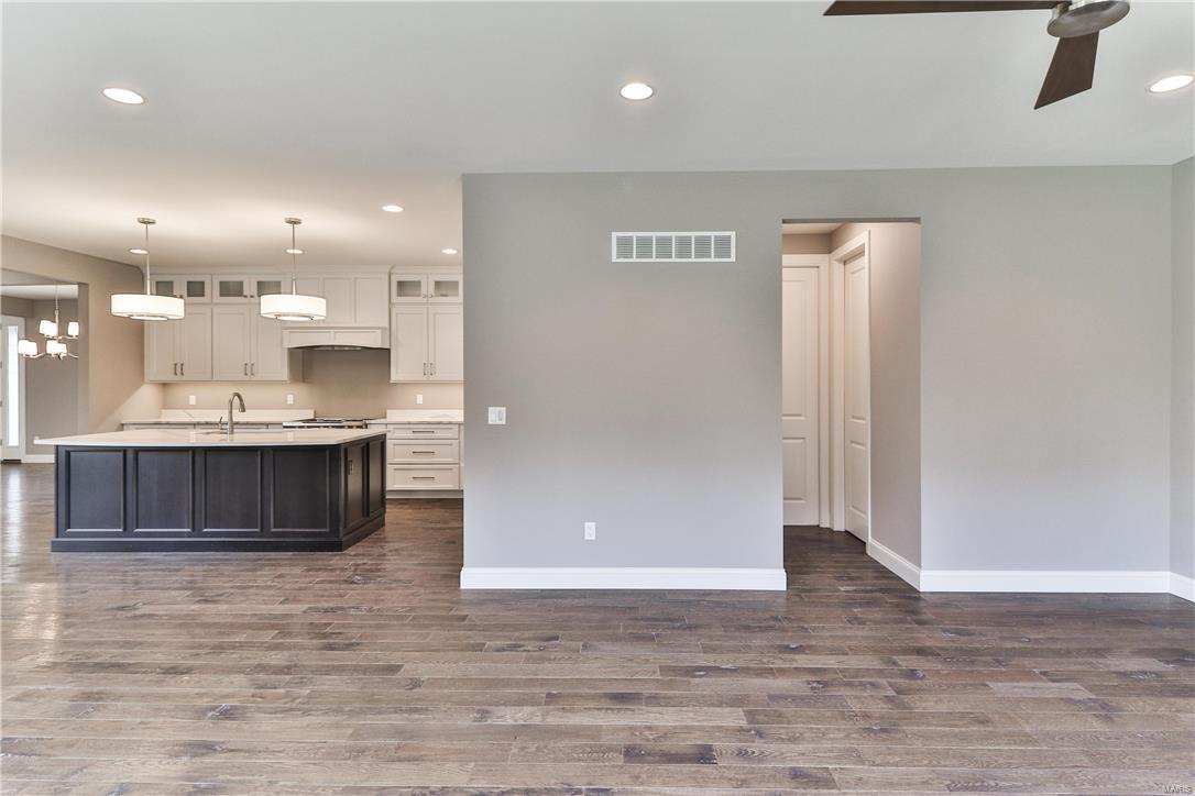 1043 Bridleridge Crossing Spur High Ridge, MO 63049 - Photo 35 of 55