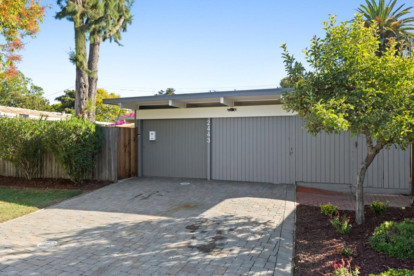 2443 Thaddeus Drive Mountain View, CA 94043 - Photo 32 of 38 a view of a backyard