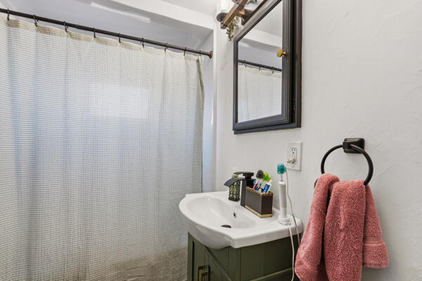 32 Grove Street Lewiston, ME 04240 - Photo 16 of 33 004_EaLD