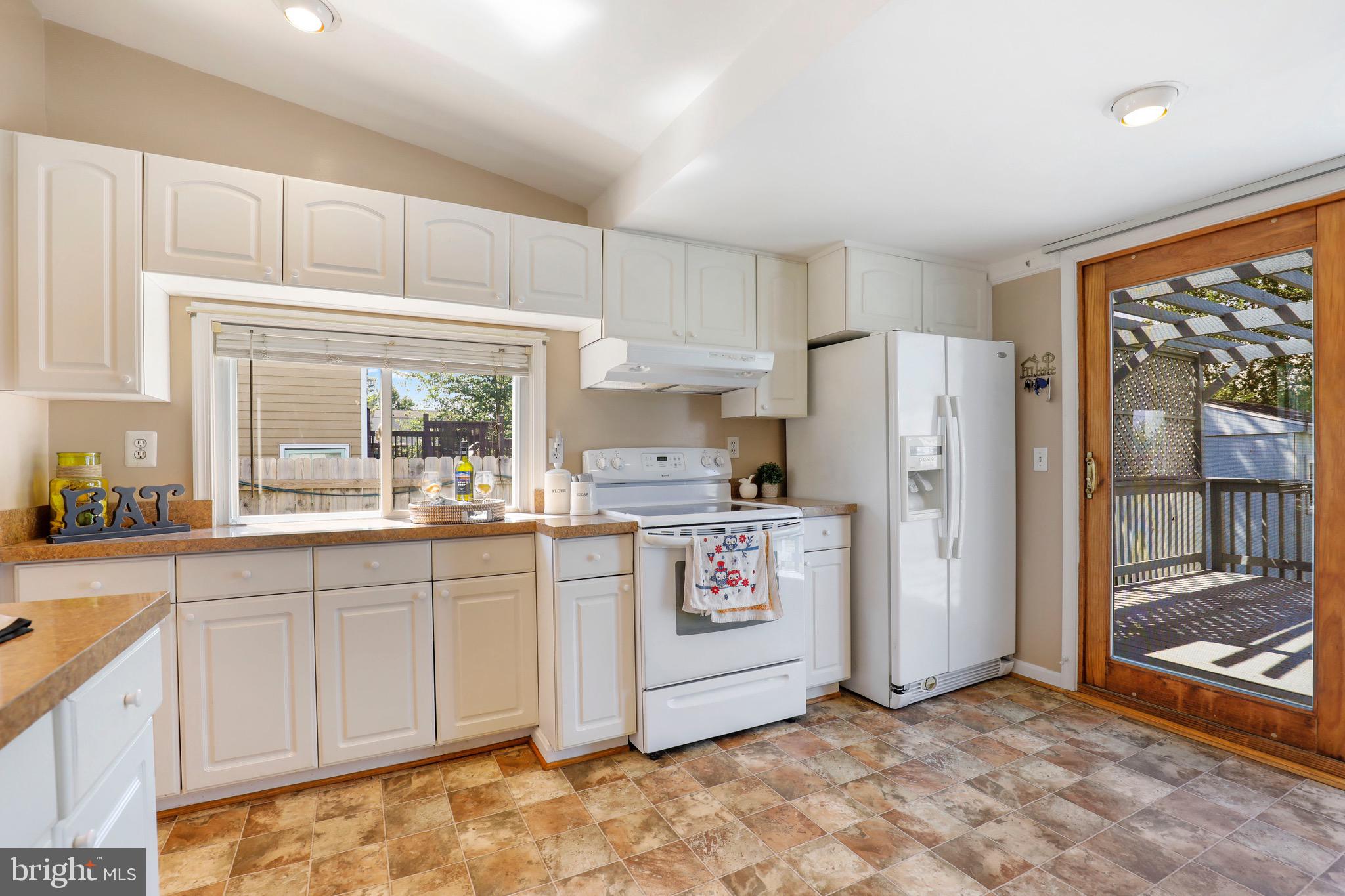 7312 Bay Front Road Baltimore, MD 21219 - Photo 10 of 35 White and Bright Kitchen