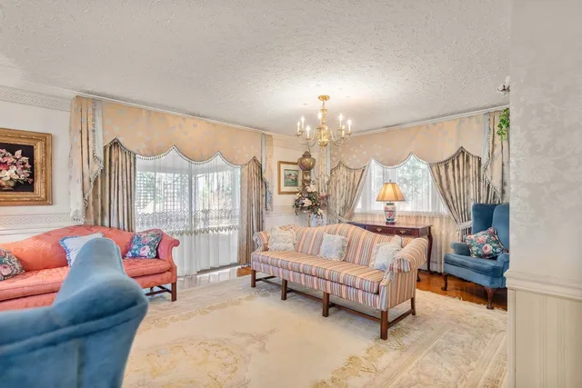 $895,000 | 8217 South East Highway, Elkton, VA 22827